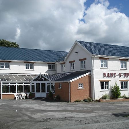 Nant-Y-Ffin Hotel Llandissilio ภายนอก รูปภาพ